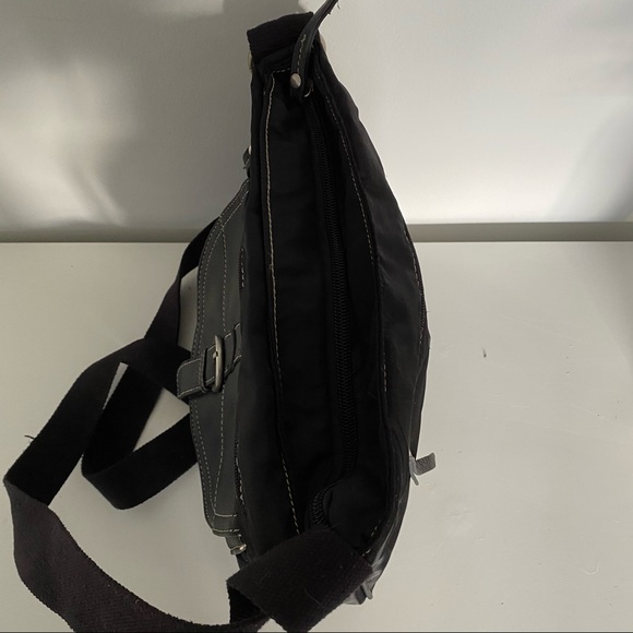 ROOTS | Crossbody - Picture 8 of 8